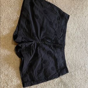 Black flower detail Women Shorts